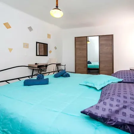Stefan Apartment *