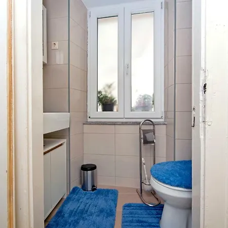 Stefan Apartment *