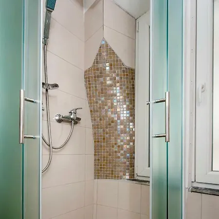 Stefan Apartment *
